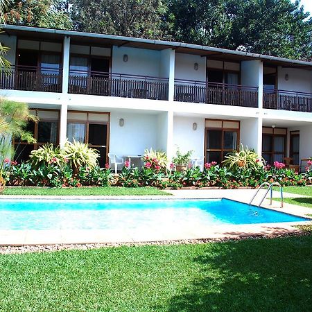 Hotel Le Garni Кигали Екстериор снимка