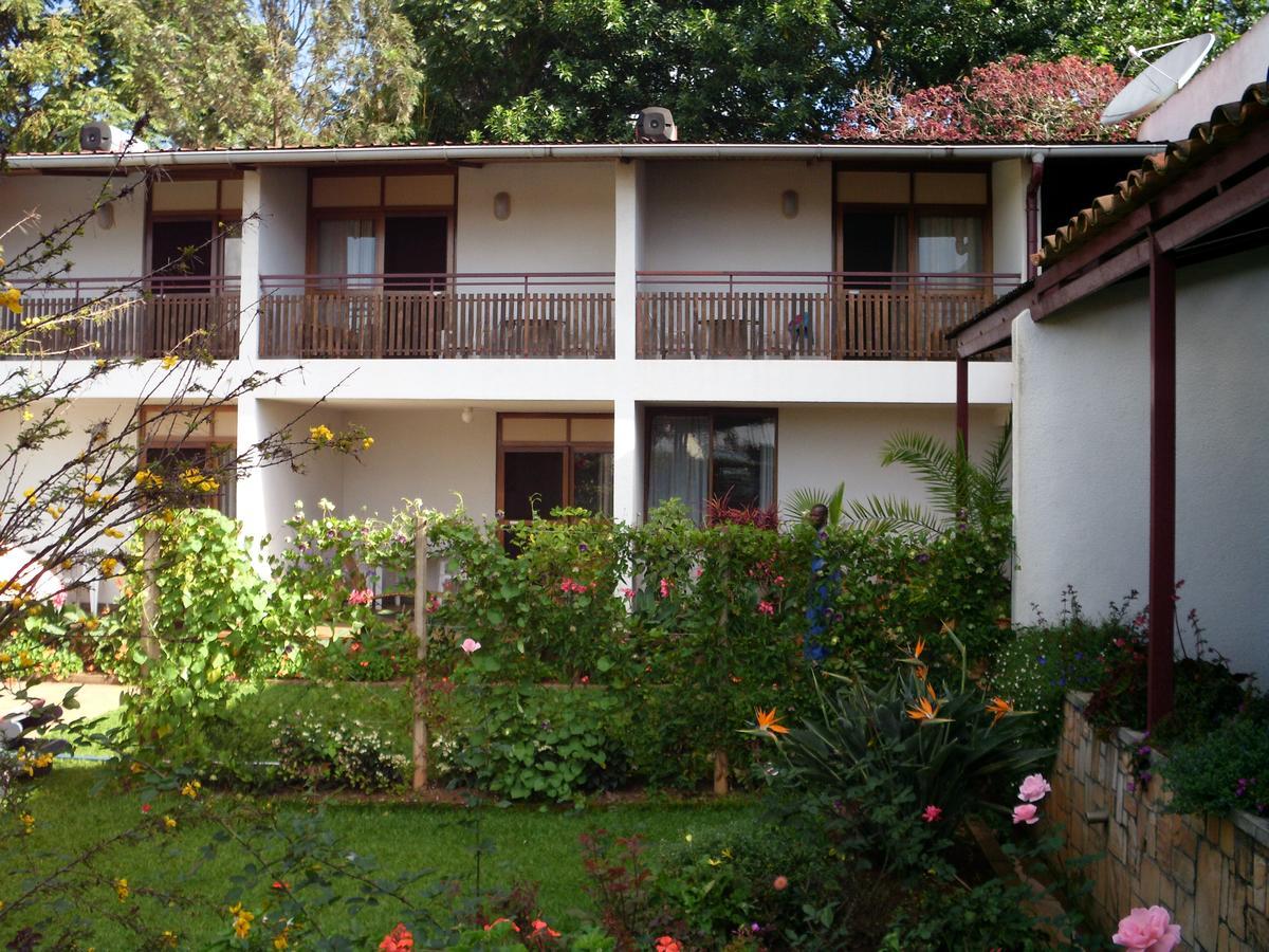 Hotel Le Garni Кигали Екстериор снимка